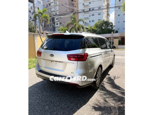 Kia Sedona Minivan en venta