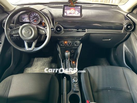 Mazda Demio Carros en venta