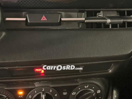 Mazda Demio Carros en venta