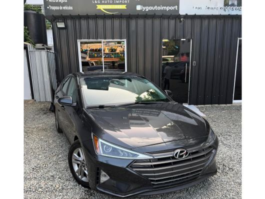 Hyundai Elantra SEL en venta
