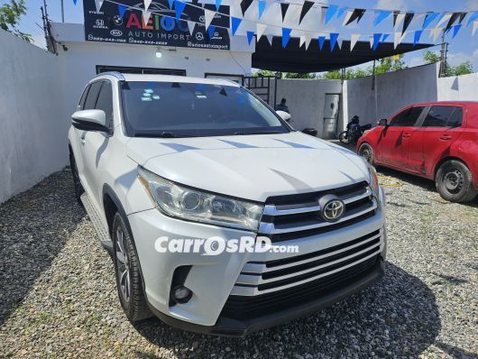 Toyota Highlander Jeepeta en venta