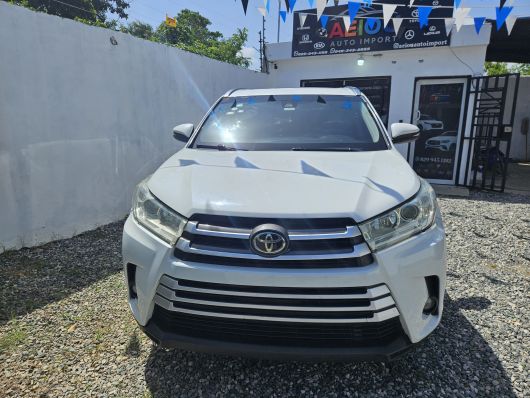 Toyota Highlander XLE en venta