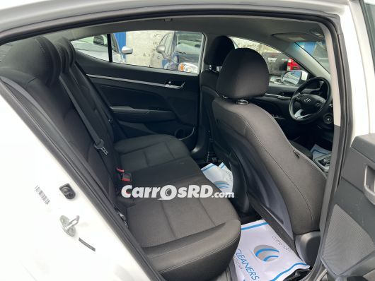 Hyundai Elantra Carros en venta