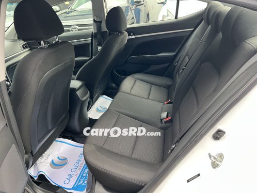 Hyundai Elantra Carros en venta
