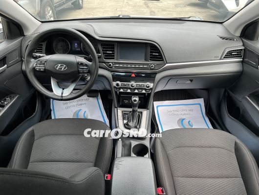 Hyundai Elantra Carros en venta
