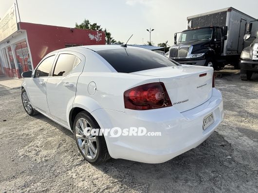Dodge Avenger Carros en venta