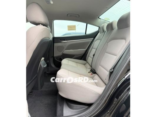 Hyundai Elantra Carros en venta