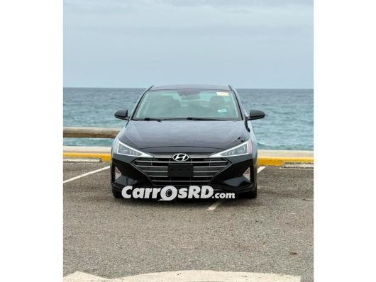Hyundai Elantra Carros en venta