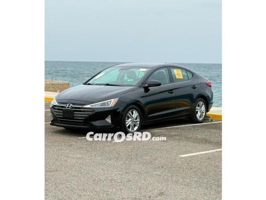 Hyundai Elantra Carros en venta