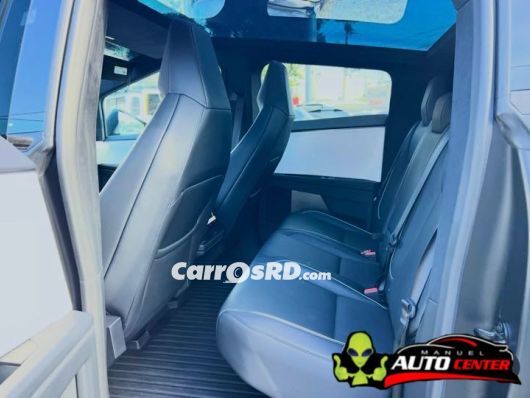 Tesla Model Y Camioneta en venta