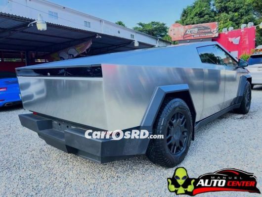 Tesla Model Y Camioneta en venta