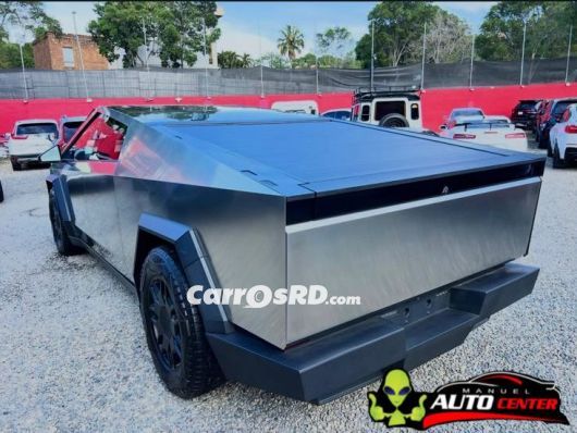 Tesla Model Y Camioneta en venta