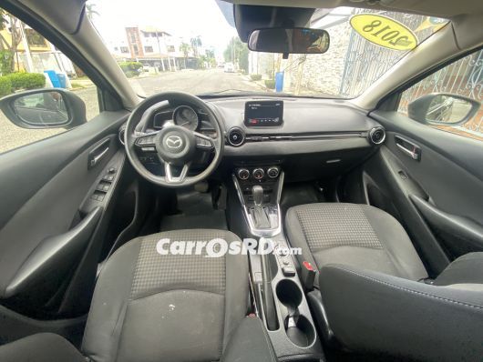 Mazda Demio Carros en venta