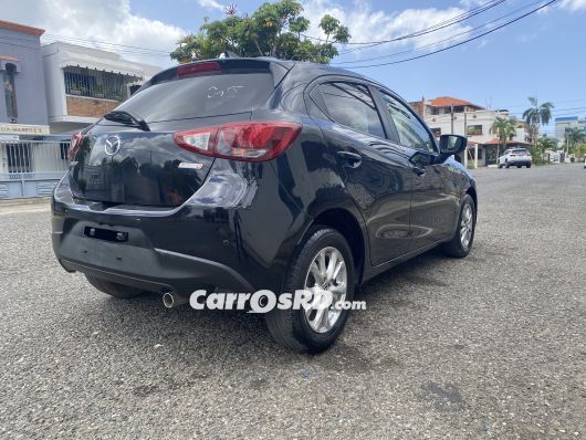 Mazda Demio Carros en venta