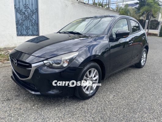 Mazda Demio Carros en venta