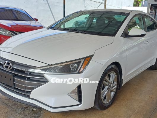 Hyundai Elantra Carros en venta