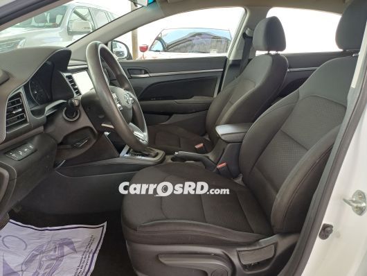 Hyundai Elantra Carros en venta