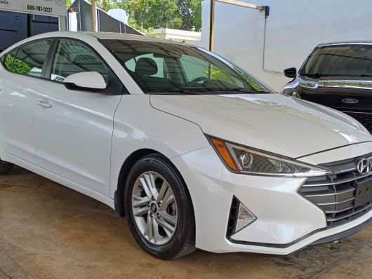 Hyundai Elantra SEL en venta