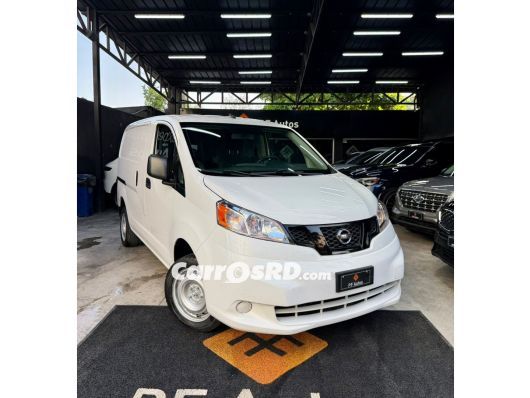 Nissan NV Minivan en venta