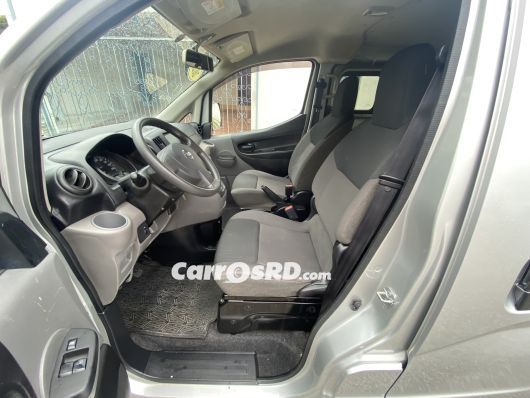 Nissan NV Minivan en venta