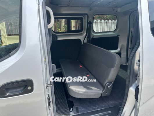 Nissan NV Minivan en venta