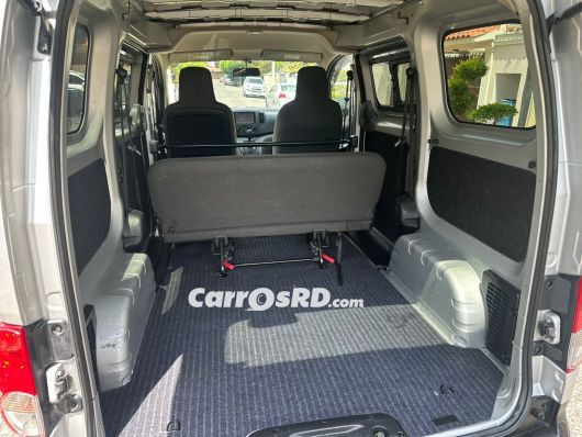 Nissan NV Minivan en venta