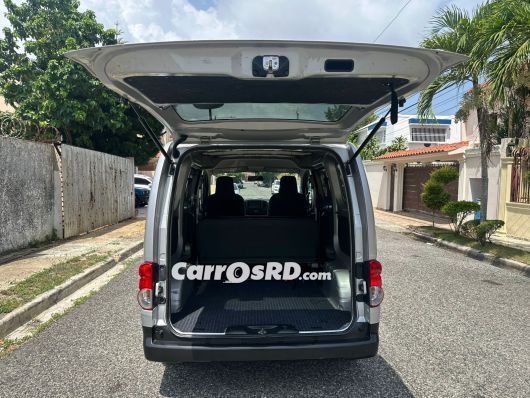 Nissan NV Minivan en venta