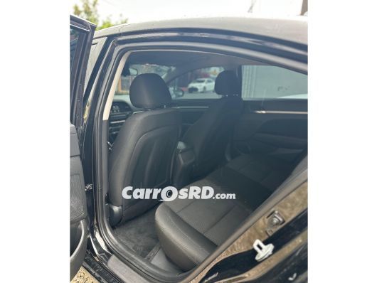 Hyundai Elantra Carros en venta