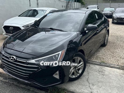 Hyundai Elantra Carros en venta