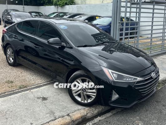 Hyundai Elantra Carros en venta