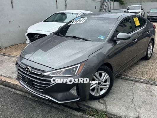 Hyundai Elantra Carros en venta
