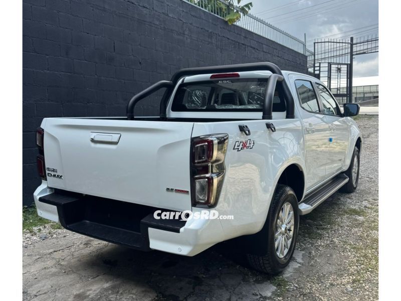 Isuzu
