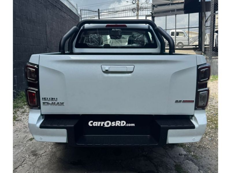 Isuzu