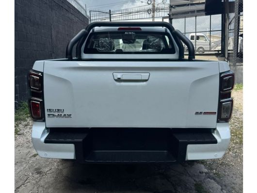 Isuzu