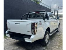 Isuzu