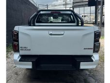 Isuzu