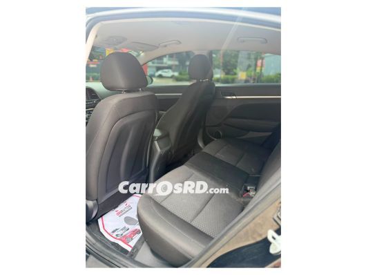 Hyundai Elantra Carros en venta
