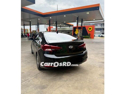 Hyundai Elantra Carros en venta