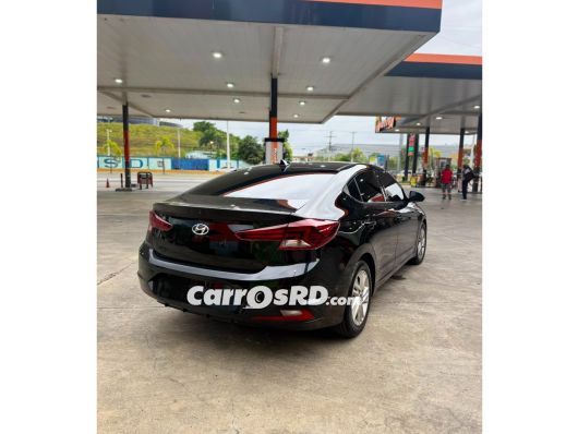 Hyundai Elantra Carros en venta
