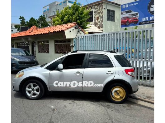 Suzuki SX4 Carros en venta