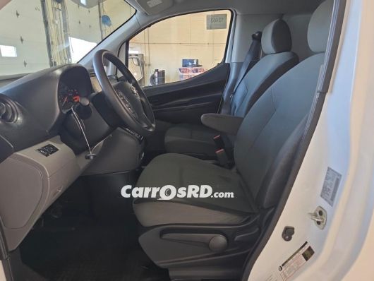 Nissan NV Minivan en venta