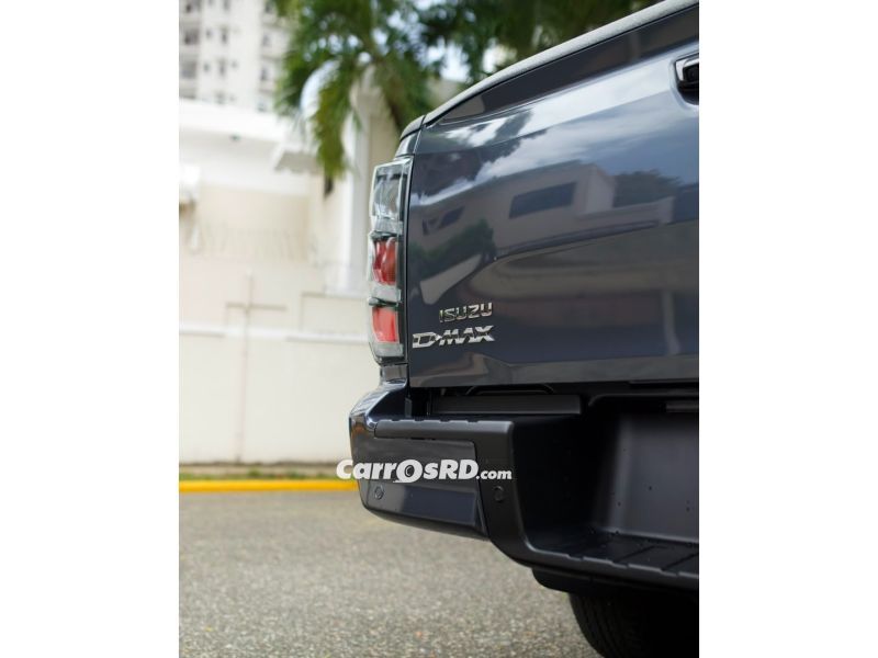 Isuzu
