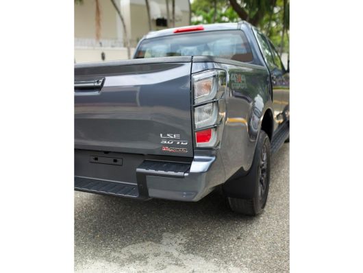 Isuzu