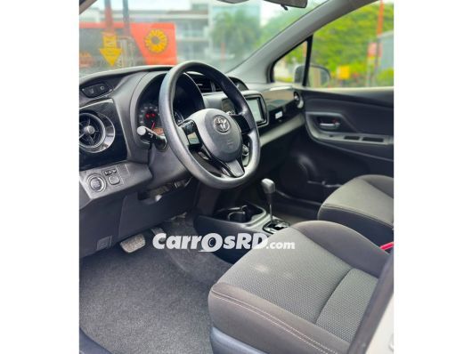 Toyota Vitz Hatchback en venta