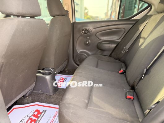 Nissan Versa Carros en venta