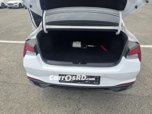 Hyundai Avante Carros en venta