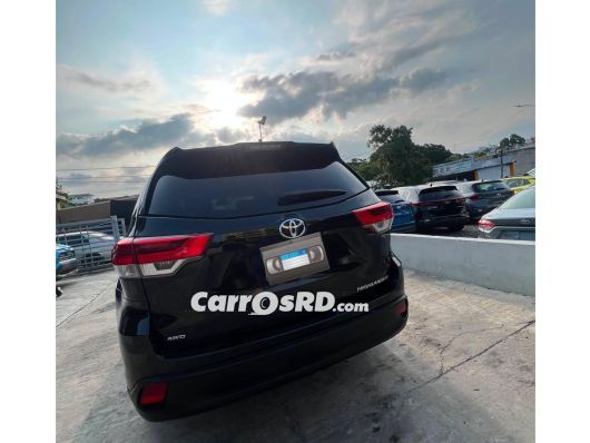 Toyota Highlander Jeepeta en venta