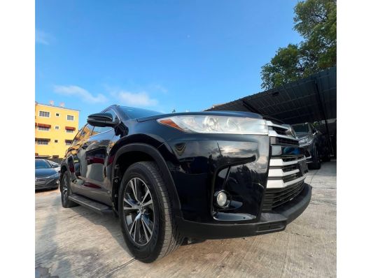 Toyota Highlander LE en venta