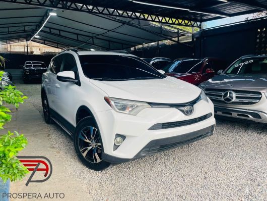 Toyota RAV4 LE