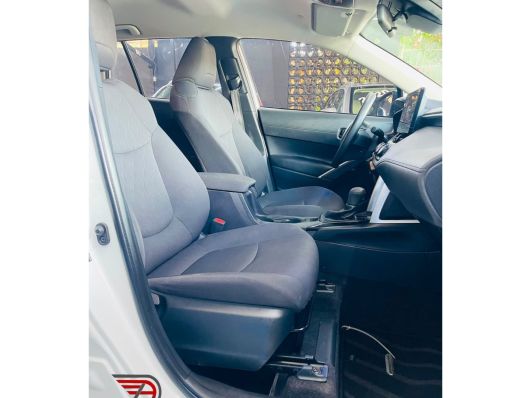 Toyota Corolla Cross Low